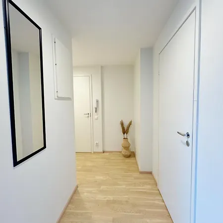 Port Arthur - Apartments, Free Parking Garage Included