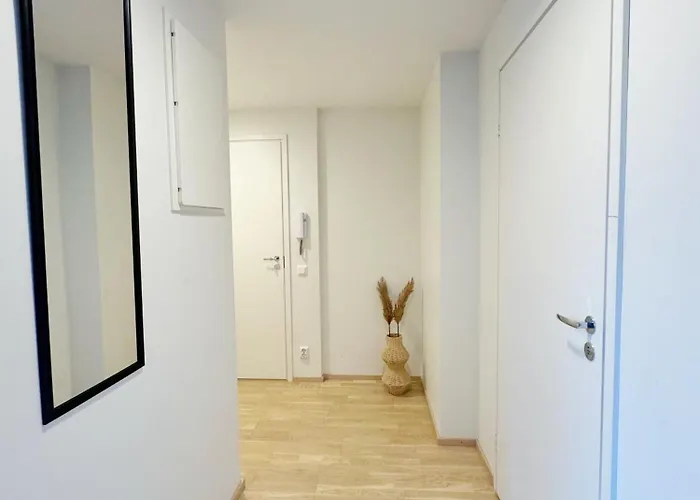 Port Arthur - Apartments, Free Parking Garage Included