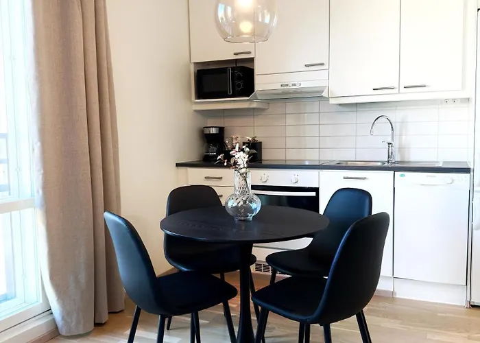 Port Arthur - Apartments, Free Parking Garage Included *